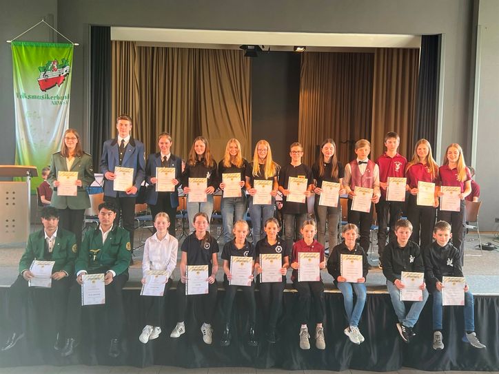 Diese jungen Musiker absolvierten erfolgreiche ihre D1-Lehrgänge.