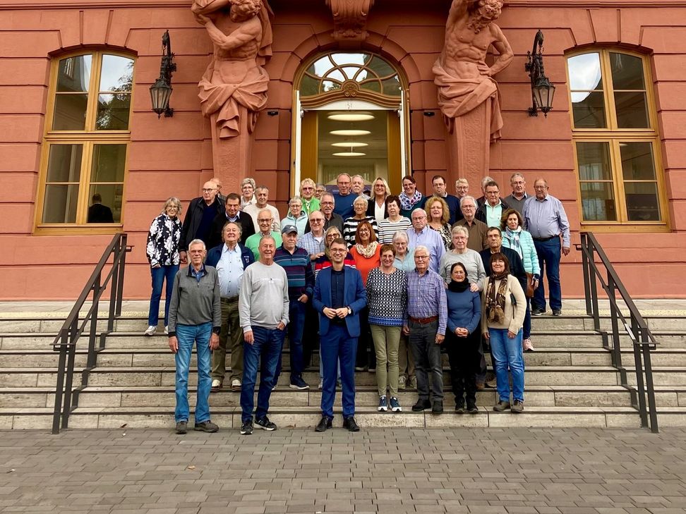 Der Cochem-Zeller Landtagsabgeordnete Jens Münster empfing rund 40 Senioren aus der Verbandsgemeinde Zell im rheinland-pfälzischen Landtag.