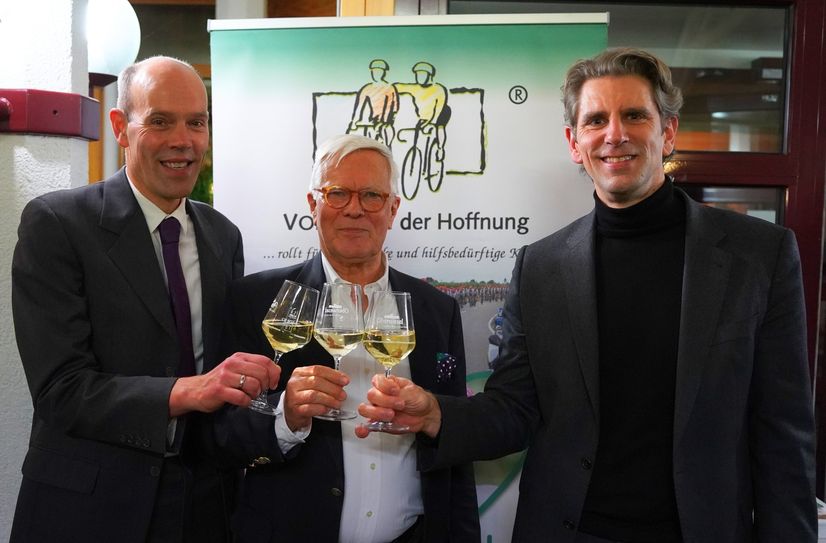 Landrat Volker Boch (links) gemeinsam mit den Landräten a.D. Bertram Fleck (Mitte) und Dr. Marlon Bröhr, MdB.