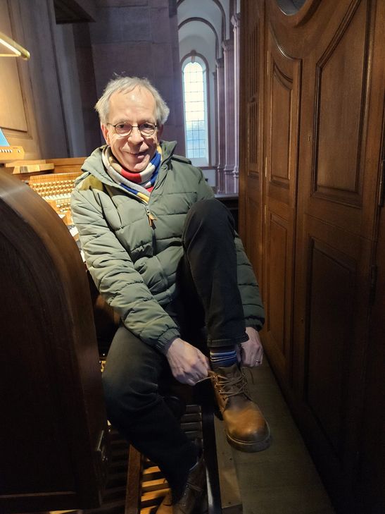 Wolfgang Valerius an der Orgel