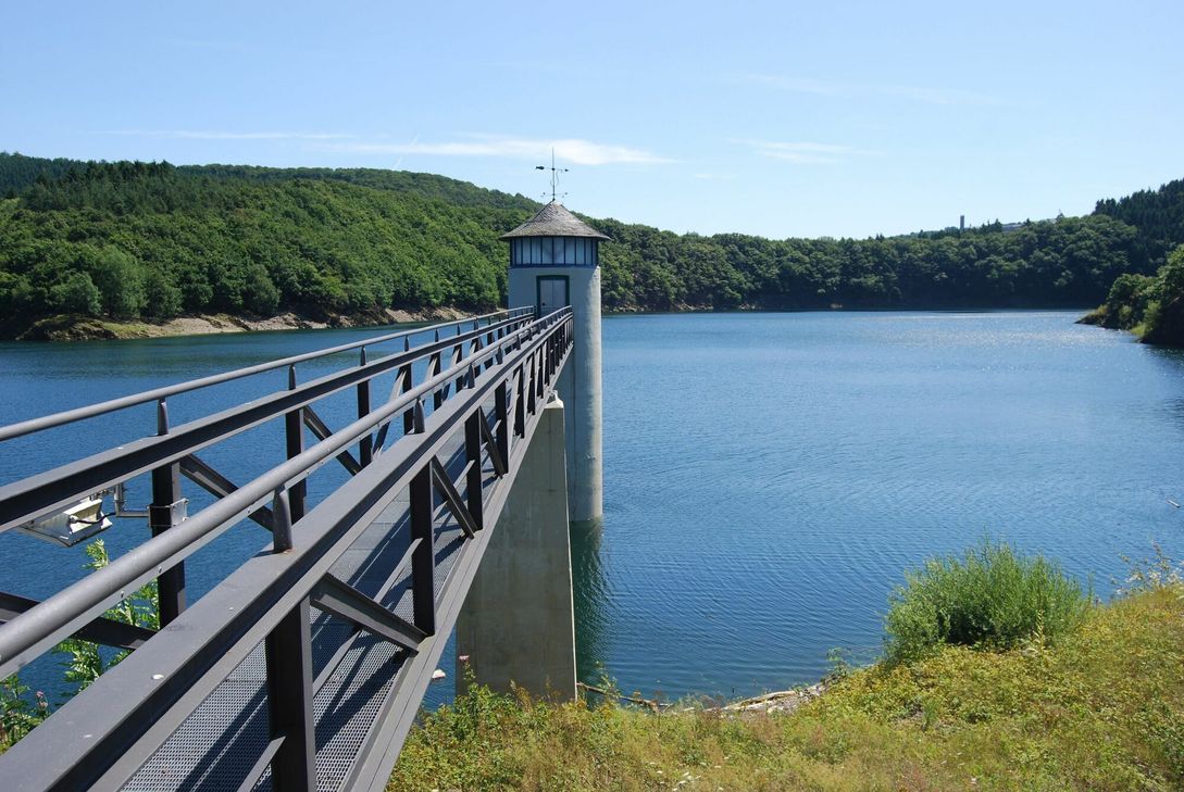 Dieses Mal finden die Bauarbeiten an diesem Hauptentlastungsturm statt.