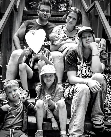 Die siebenköpfige Familie aus  ist nach einem schweren Unfall auf Unterstützung angewiesen. Diese Unterstützung kommt nun unter anderem aus dem Landkreis Bernkatel-Wittlich.