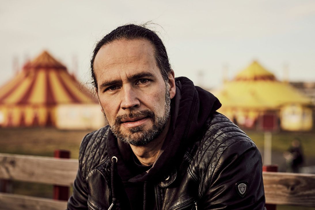 Es ist nicht nur Eddis Hüneckes Stimme, die Gänsehaut hervorruft. Es sind auch seine Melodien. Foto: Ben Wolf