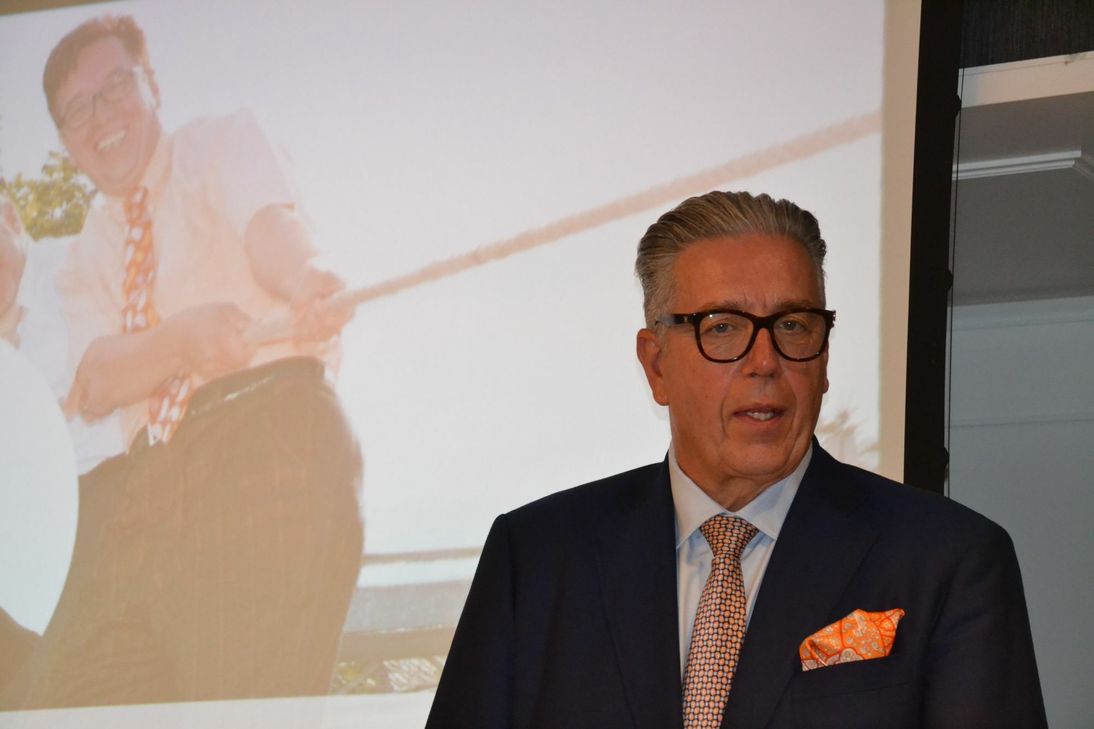 Abschied von der Spitze: Edgar Bujara hat den Vorsitz des Gewerbevereins Bitburg an Lars Messerich abgegeben. Eindrücke vom offiziellen Führungswechsel. Fotos: Sybille Schönhofen