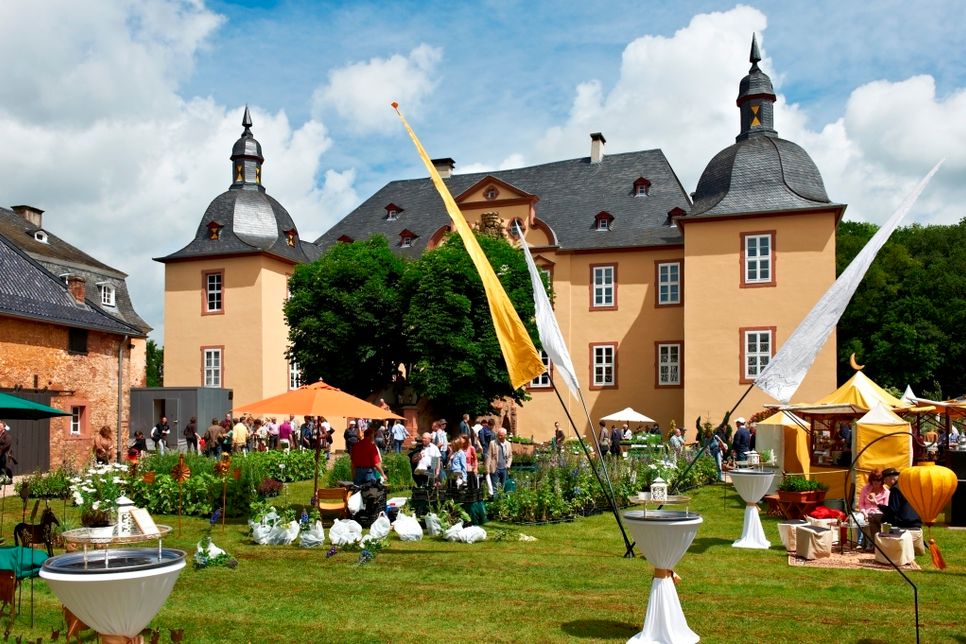 Das Schloss Eicks ist erneut die prachtvolle Bühne der »Country Homes«.