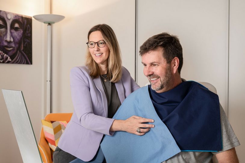Sandra Garvens bietet Interessierten auf der Jobmesse ihre Stil- und Imageberatung an.