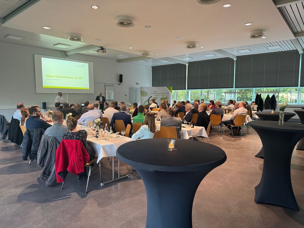 Der Höhepunkt des Abends war zweifellos der Impulsvortrag von Christoph Maerz, einem renommierten Experten für den Modern Workplace.