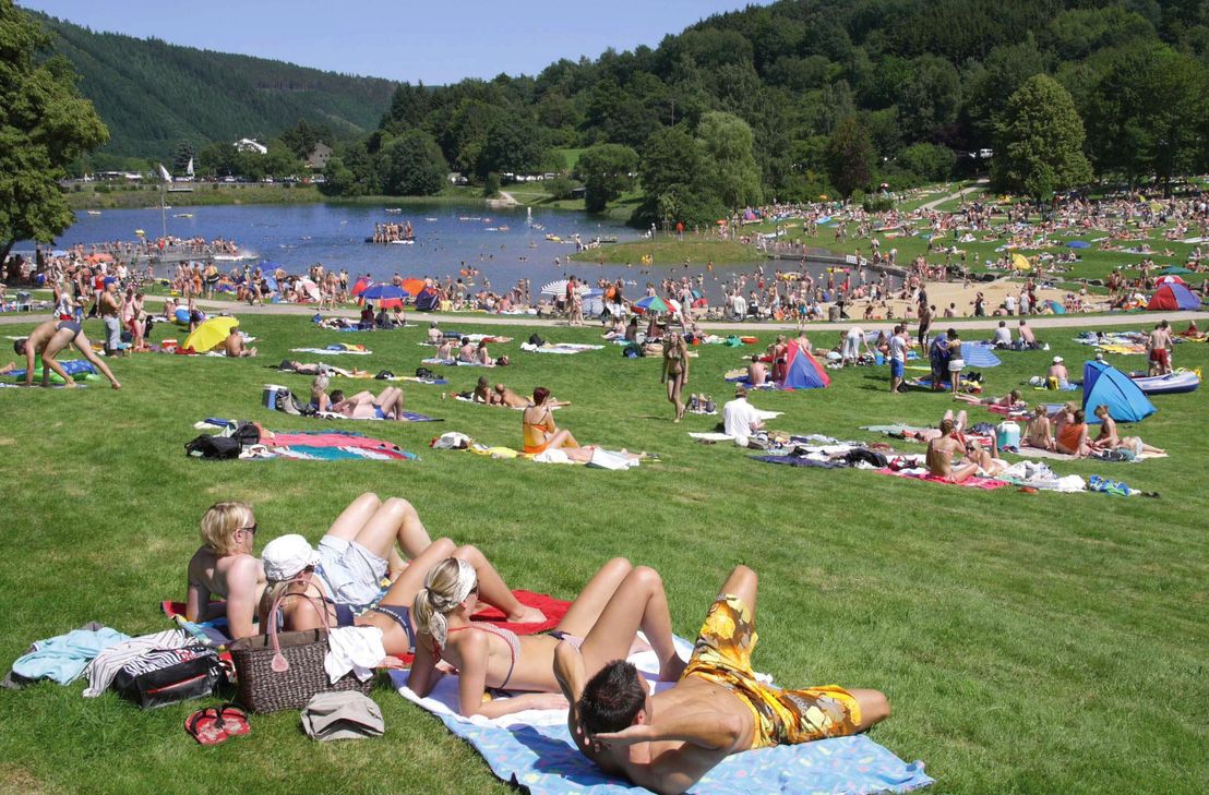 Am Rurberger Eiserbachsee wird ein neues Spielgerät errichtet - vom Land NRW gefördert.
