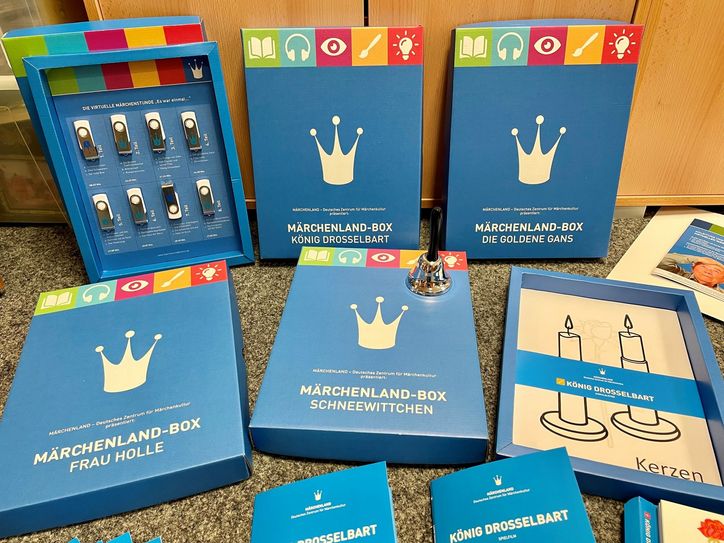 Märchenland-Boxen.