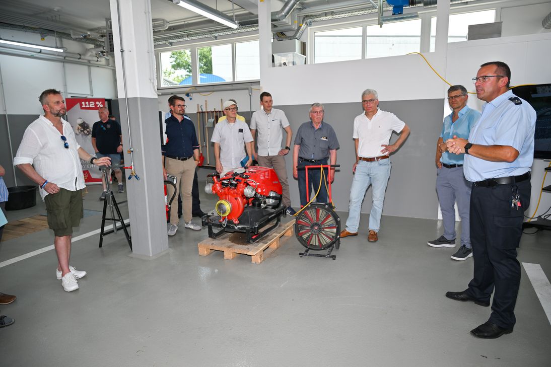 Das Feuerwehrgerätehaus konnte beim Tag der offenen Tür besichtigt werden.