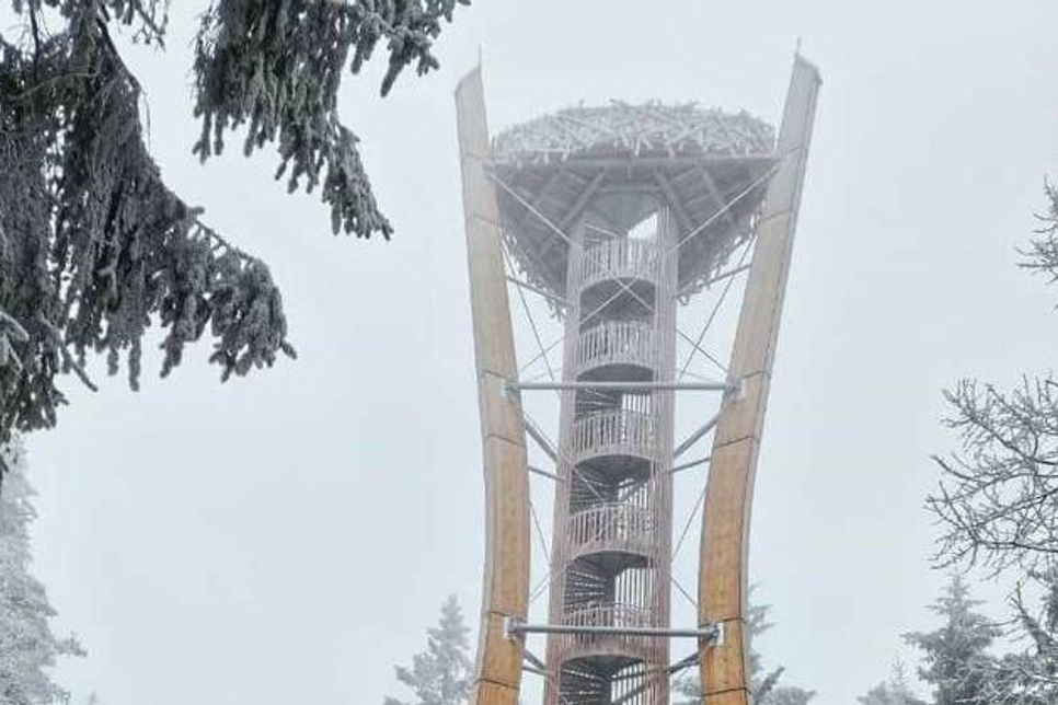 Der Idarkopfturm wurde am Sonntag offiziell eröffnet