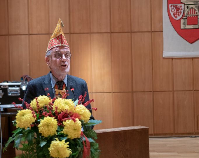 Musste ein wenig Kritik wegen der Tollitätenvorstellung am Abend des 11.11. einstecken: Bürgermeister Dr. Uwe Friedl. Foto: Wintgen