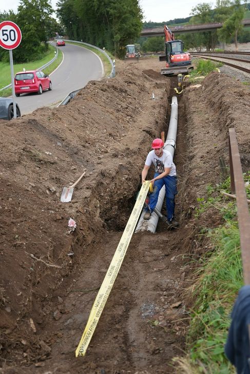 Zwischen Lohrsdorf und Heppingen wird an der neuen Hochdruckleitung gearbeitet. Foto: evm