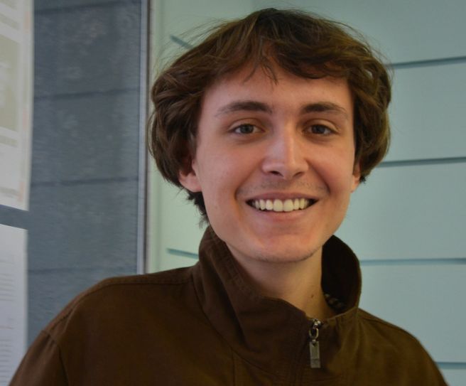 "Ich male das, was Du nicht siehst": Unter dieser Überschrift sind noch bis Ende Februar einige von Paul Verstratens Werken in der Sonderausstellung der Galerie Glas Veit (Michael Veit) in der Brückenstraße 24 zu sehen. Foto: Pick