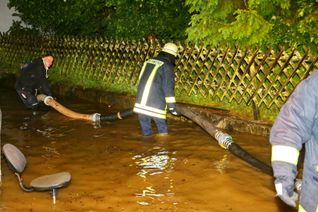 Die Helfer hatten erneut alle Hände voll zu tun. Foto: Schmitt