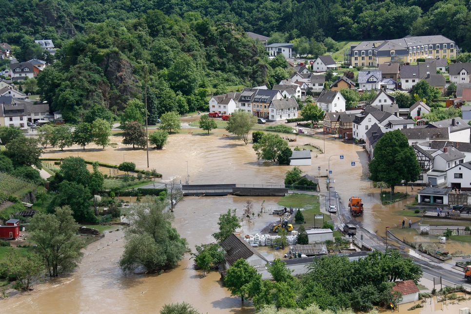 »Land unter« in Altenburg: Der Ortsteil und die Gemeinde Altenahr waren in der vergangenen Woche besonders hoch vom Ahr-Hochwasser betroffen. Auch in der Oberahr-Gemeinde Müsch (VG Adenau) standen zahlreiche Straßen und Häuser unter Wasser.