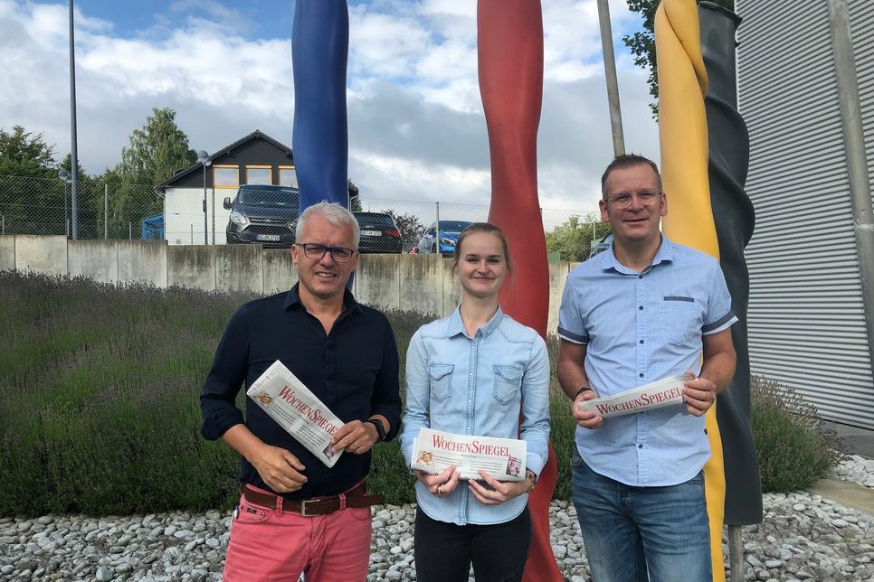 Neu im Team des Monschauer WochenSpiegel: Pia Denkmann mit Mediaberater Uwe Voßen und Redakteur Thomas Förster.