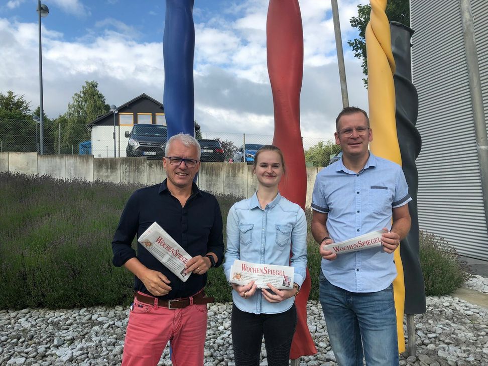 Neu im Team des Monschauer WochenSpiegel: Pia Denkmann mit Mediaberater Uwe Voßen und Redakteur Thomas Förster.