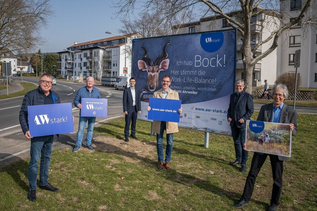 Mit schlagfertigen Botschaften wie dieser in Bad Neuenahr-Ahrweiler wirbt die Standortkampagne AWstark! für den Wohn- und Wirtschaftsstandort Kreis Ahrweiler. Foto: Kreisverwaltung Ahrweiler/Bernhard Risse