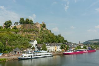 Die Flusskreuzfahrt Anlegestelle in Saarburg (Staden).