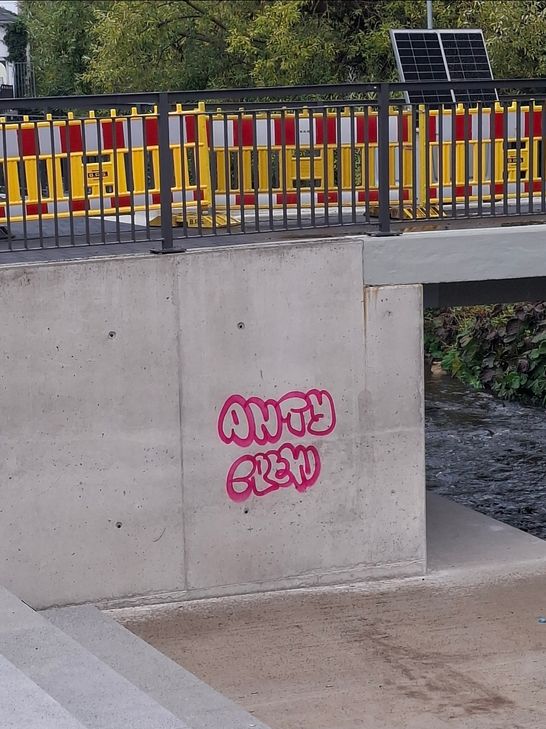 Graffiti-Schmierereien im Baustellenbereich Wasserpförtchen.