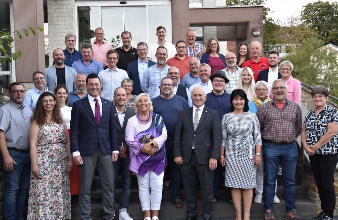 Gruppenfoto des neuen Verbandsgemeinderates Prüm