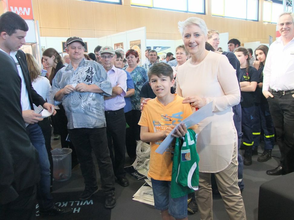 April: Der Hochwald Gewerbeverband organisiert erstmals eine Gewerbeschau in Eigenregie.  Mit rund 15.000 Besucher wurden die Erwartungen der Veranstalter weit übertroffen.