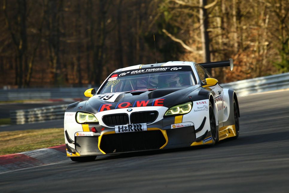 Sieg für Rowe Racing: Connor de Phillippi und Jesse Krohn überquerten im BMW M6 GT3 als erste die Ziellinie. Foto: H.Elis/RACEPIX.eu