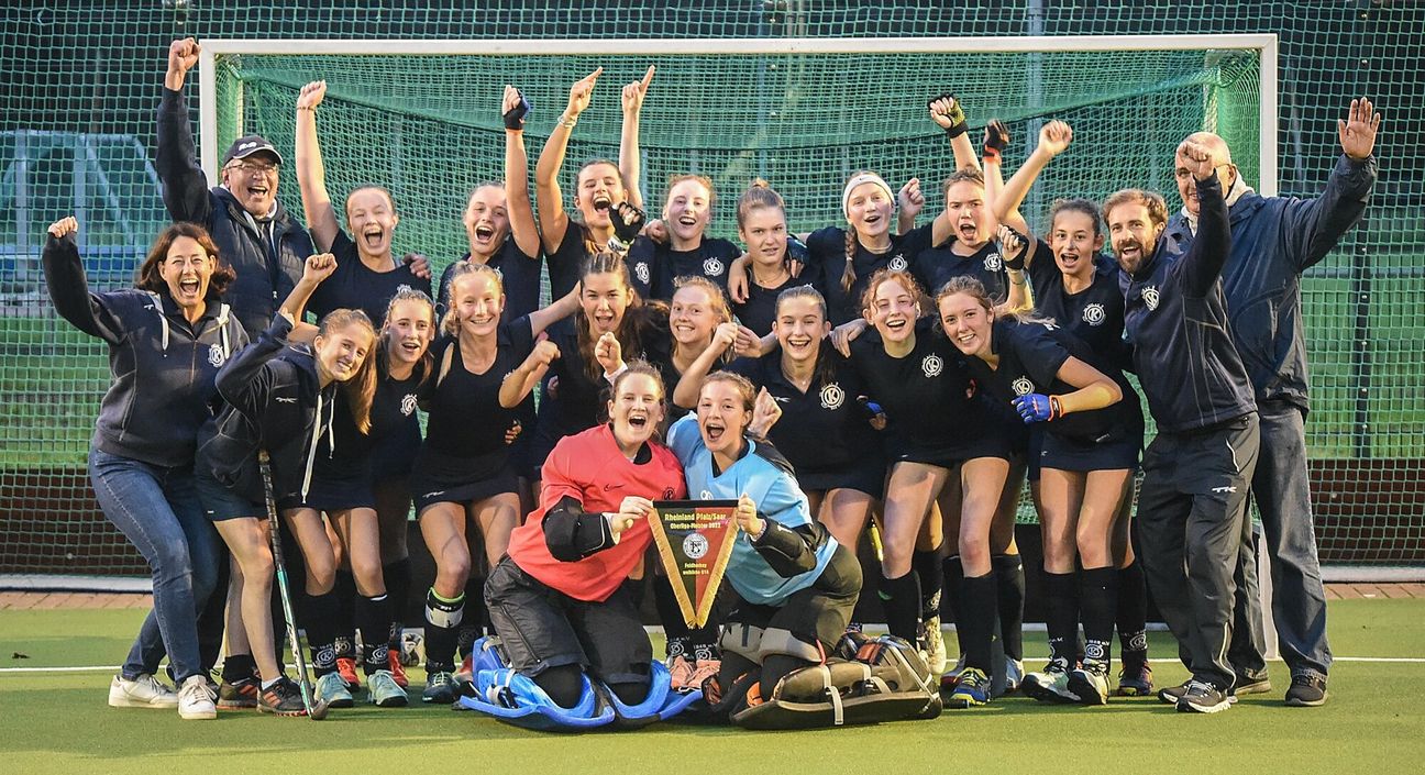 Die stolzen Meistermädels des VfL 1848 Bad Kreuznach.