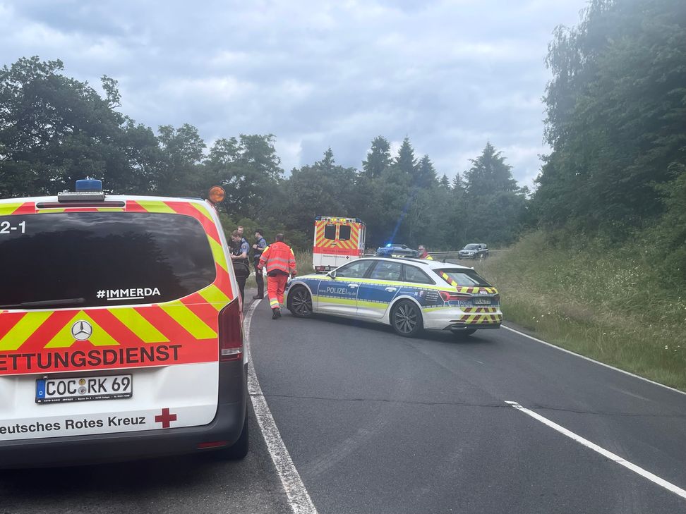 Der 55-jährige Motorradfahrer stürzte auf der K 36 bei Bruttig-Fankel und starb noch an der Unfallstelle.