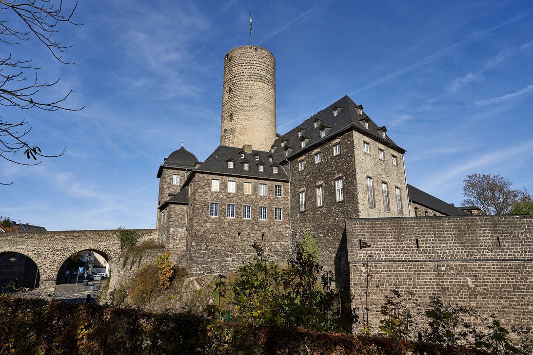 Am 14. September finden zwei Taschenlampenführungen zum Tag des offenen Denkmals in der Genovevabug statt – beide sind schon ausgebucht.