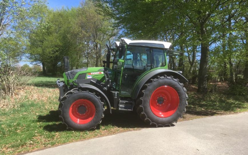 Dieser Fendt 211 vario wurde Donnerstag Nacht aus einer Garage auf der Eicherscheider Hauptstraße entwendet. Foto: Privat