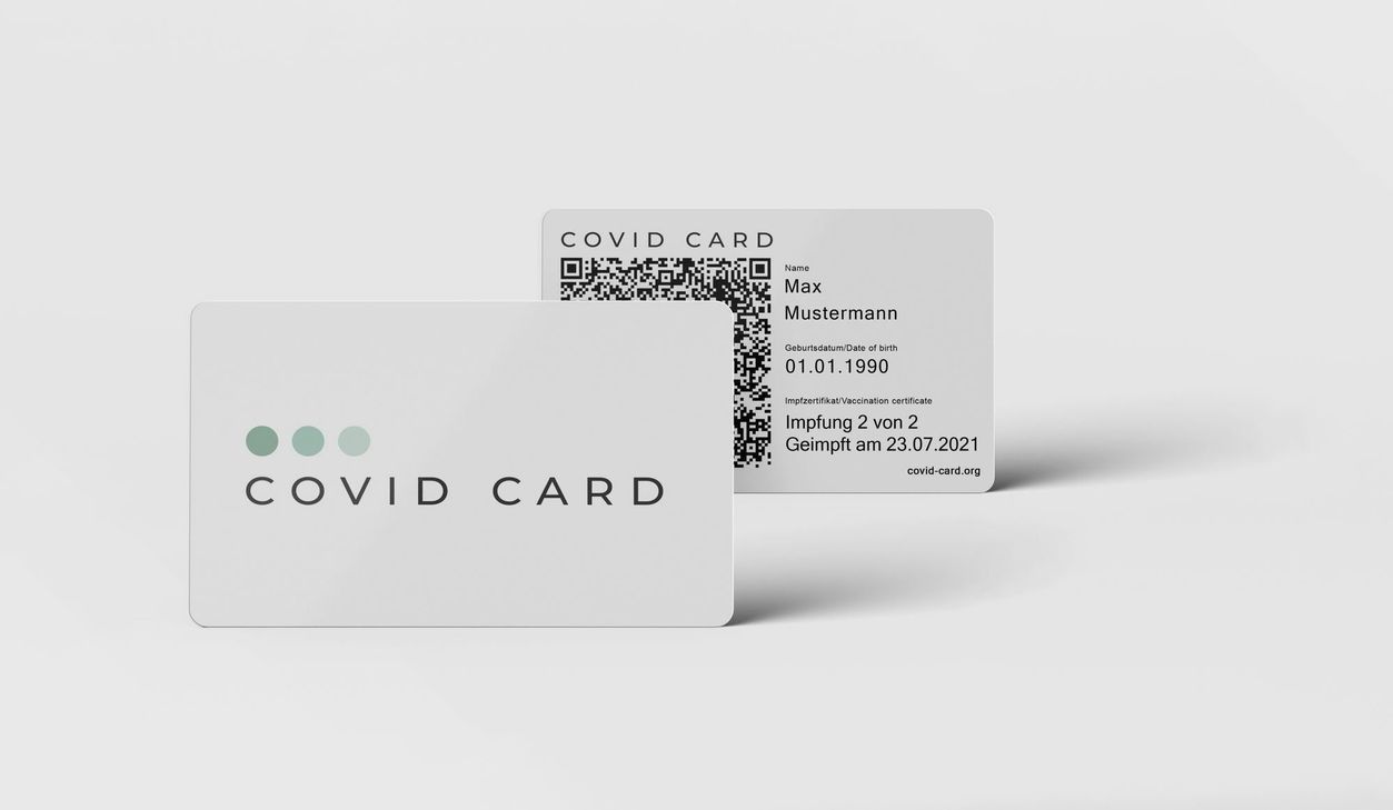 ...das Impfzertifikat im Scheckkartenformat.