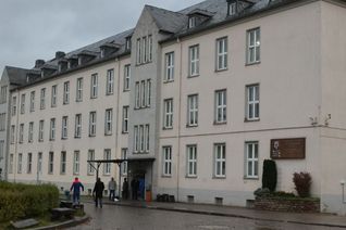 In der AfA in der Dasbachstraße wird künfitg 850 Flüchtlinge aufgenommen. Foto: Archiv/Pees