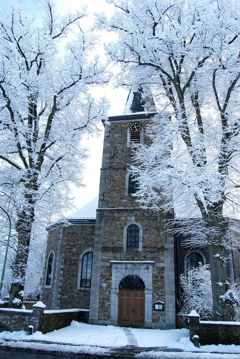 Von außen erstrahlt die 235 Jahre alte barocke Saalkirche in ihrem Glanz.