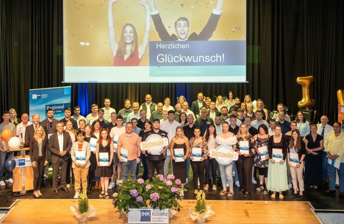 154 Azubis beenden erfolgreich ihre duale Ausbildung