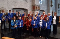 Musiker aus fünf Musikvereinen bilden das erste Projektorchester unter der Leitung der Musikvereinigung Montjoie. In einem Benefizkonzert erlöst das Projektorchester über 3000 Euro für die Flutopfer im Schleidener Tal.