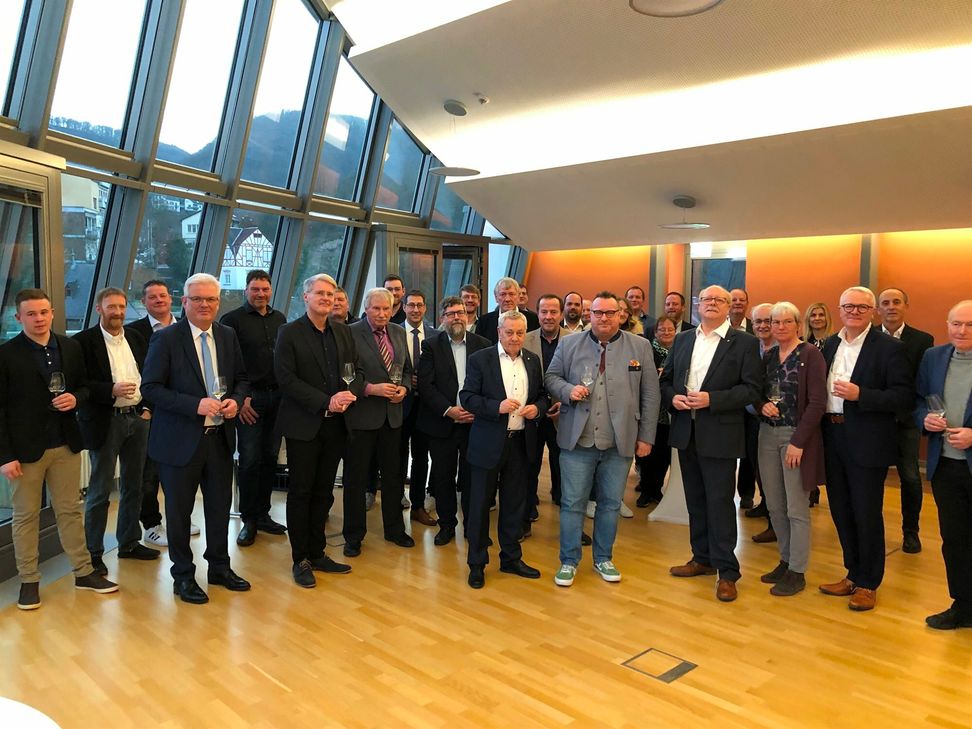 Ehre, wem Ehre gebührt: Die Leistung von Cochem-Zeller Winzerinnen und Winzern wurden im Rahmen eines Empfangs – in Anwesenheit von Staatssekretär Andy Becht, Vertretern des Kreises, der Kommunen und der Standesvertretung –  noch einmal besonders hervorgehoben.