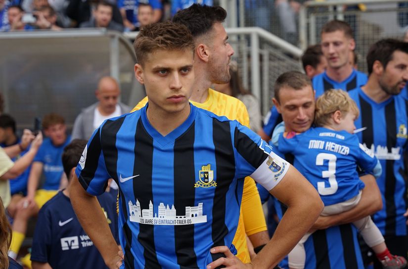 Maurice Wrusch mit der Nummer 14 bei den Moselstädtern.