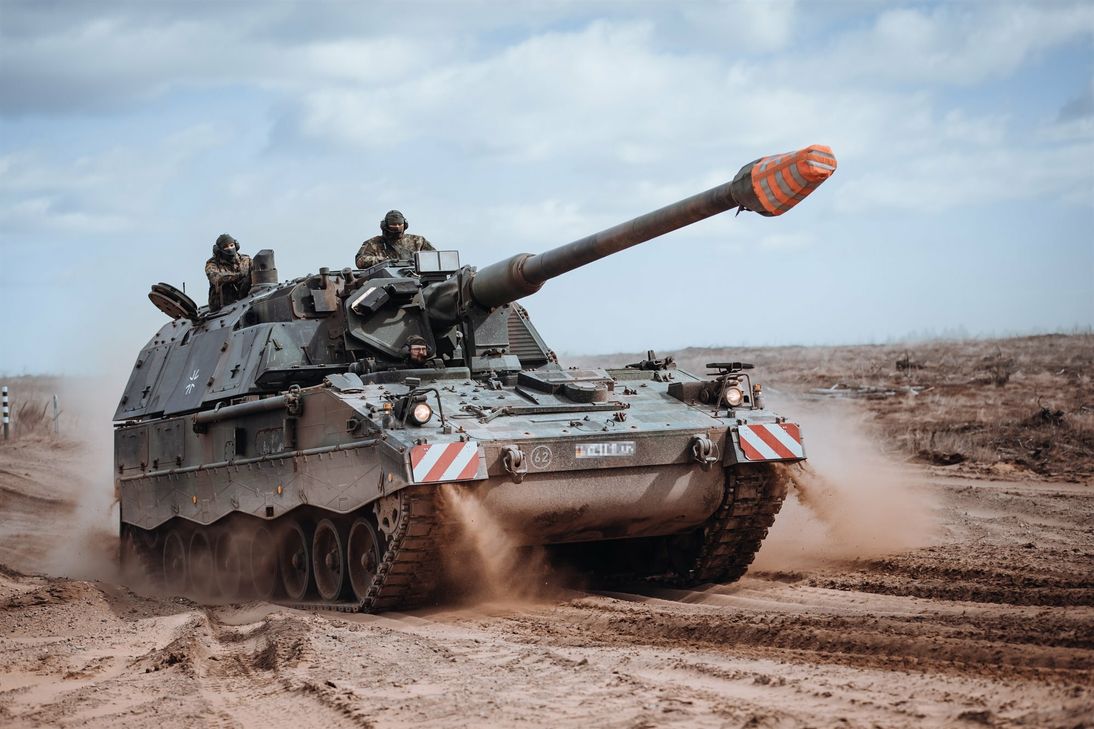 Die Panzerhaubitze 2000