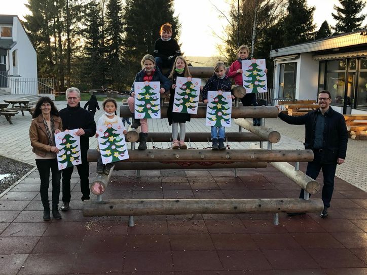 Kleine Bastler und große Organisatoren freuen sich auf die besondere Konzener Weihnachtszeit. Foto: Fö