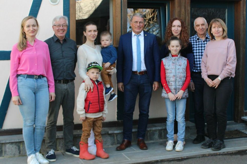 Bürgermeister Goffart zu Besuch bei aus der Ukraine geflüchteten Menschen.