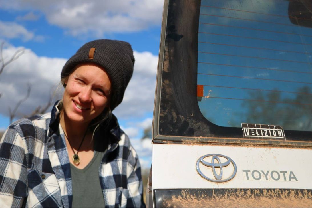 Feste Pläne und ein Leben nach "Schema F" passen aktuell nicht in Janas Lebenskonzept. Zusammen mit Freund Robbe erkundet sie die Welt – gerade stand das Outback auf dem Programm. Fotos: privat