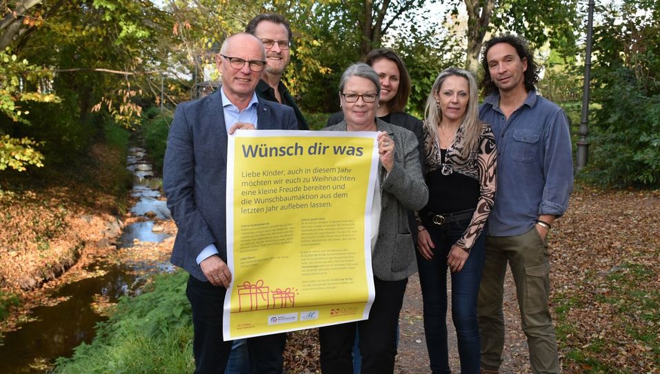 Sie stellten die Aktionen für flutbetroffene Menschen vor (v.li.): Ralf Claßen, ASB-Landesgeschäftsführer Dr. Stefan Sandbrink, Ute-Andrea Ludwig und Johanne Peter (beide ASB), Manuela Holtmeier und Stephan Brings.