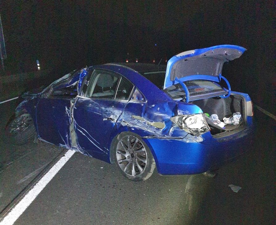 Am Auto der Fahrerin entstand Totalschaden (ca. 20 000 Euro). Foto: Polizei Rheinland-Pfalz