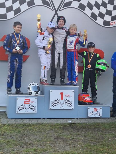 Luke Schwarz dominiert den Auftakt zum Rok Cup Germany in Kerpen.