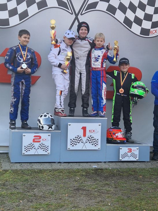 Luke Schwarz dominiert den Auftakt zum Rok Cup Germany in Kerpen.