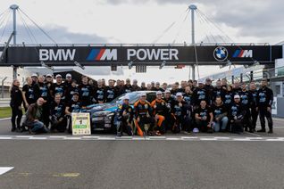 Das Adrenalin Motorsport Team Mainhattan Wheels feiert den achten Titel in der NLS.