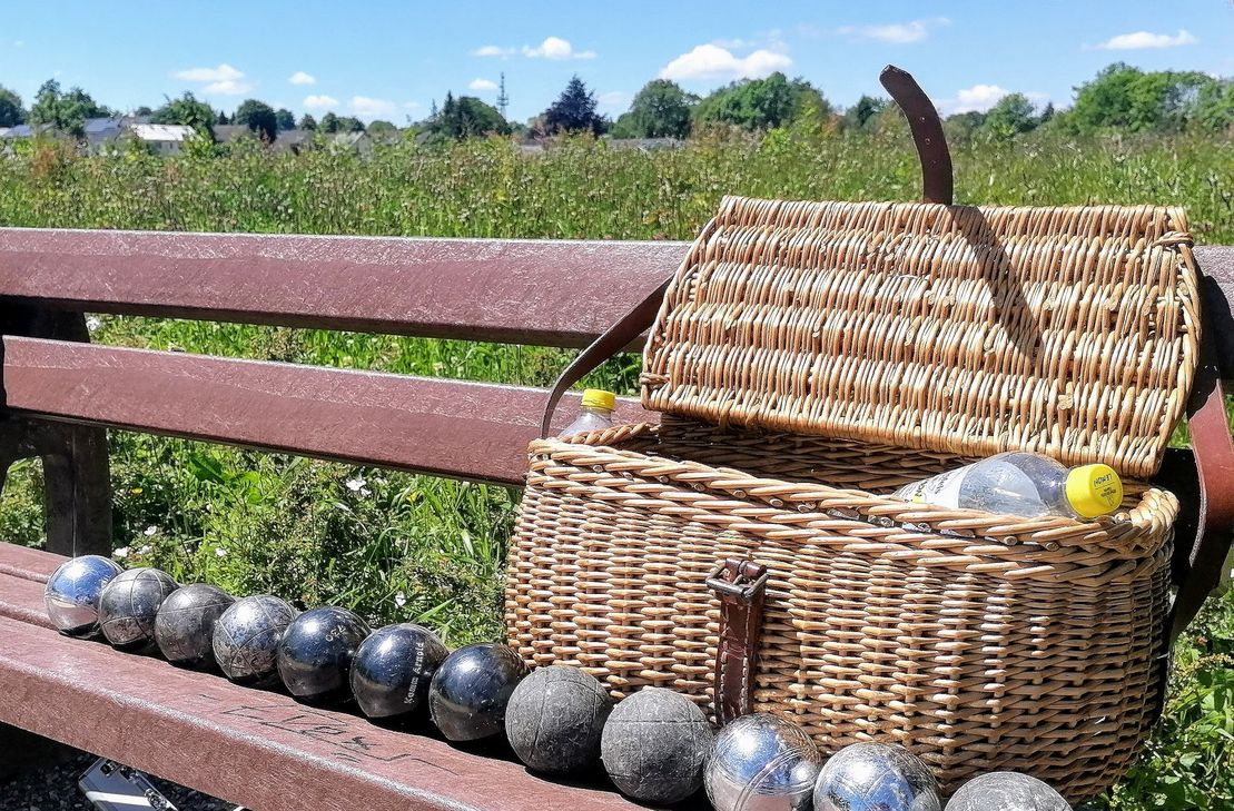 Radfahren oder Boule spielen: Das Angebot des TuS Lammersdorf ist nicht nur zur Sportwoche breit gefächert. Neu hinzu kommt nun der Pumptrack neben dem Kunstrasenplatz.