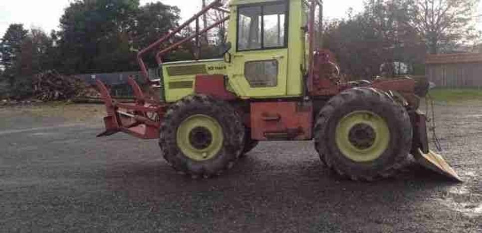 Vergleichsfoto der gestohlenen Forstmaschine.